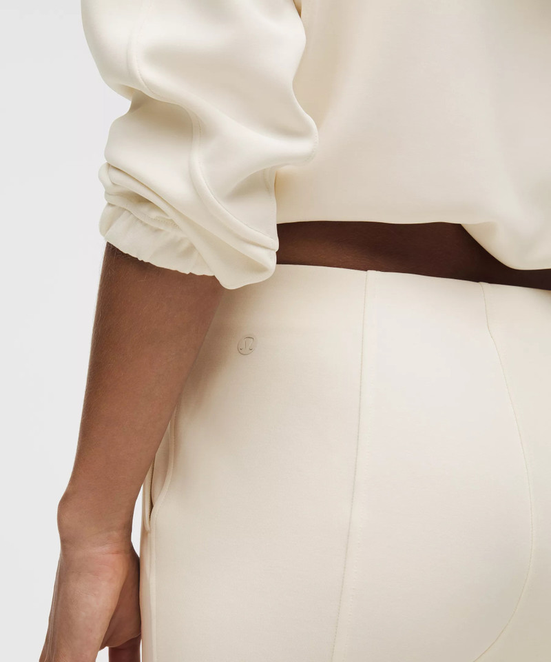 Brushed Softstreme Mid-Rise Flared Pant *Regular 6