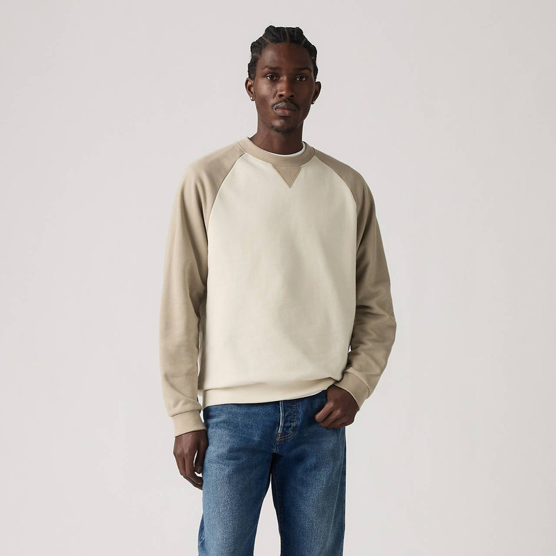 RED TAB™ CREWNECK SWEATSHIRT 2