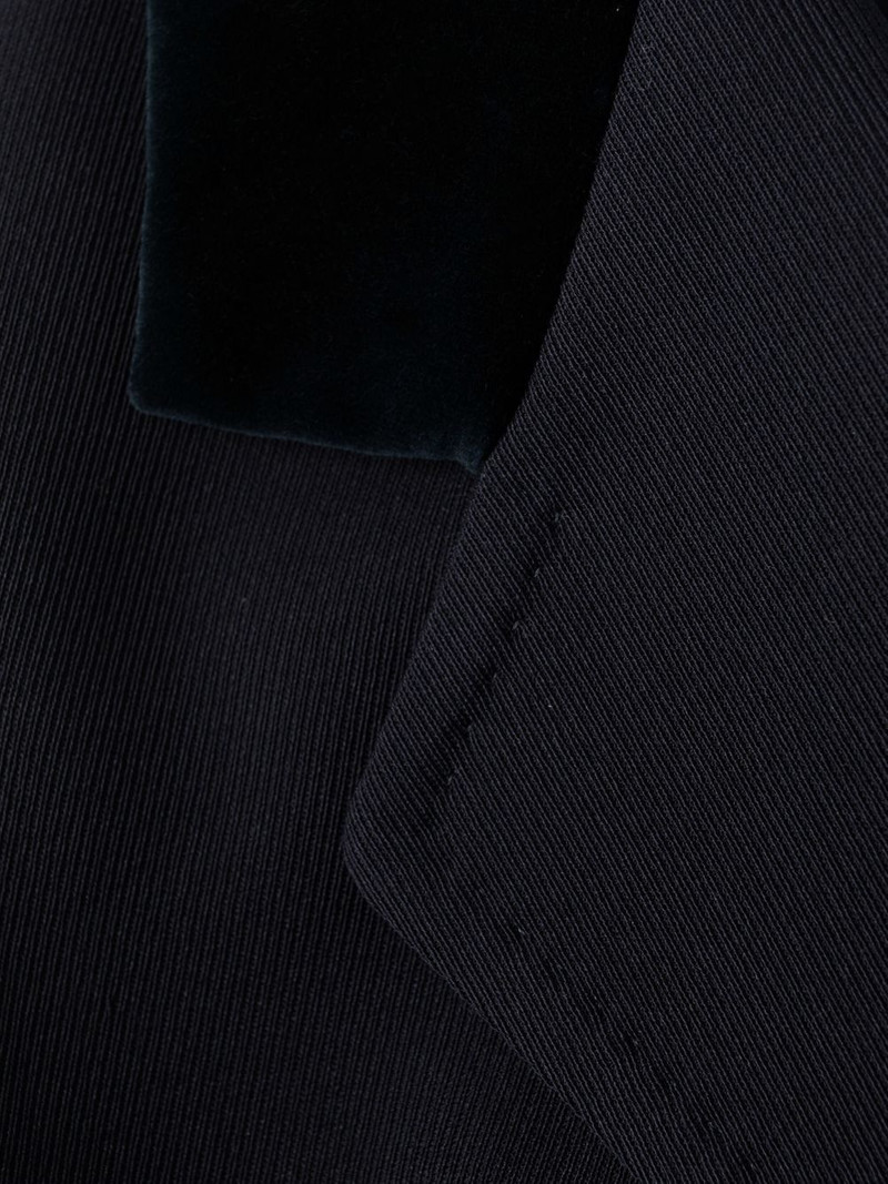 sleeveless raw-cut coat 7