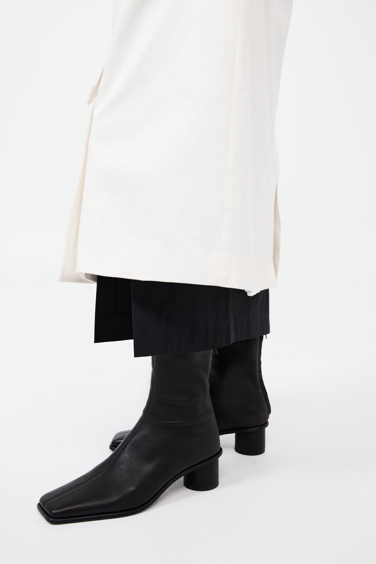 Cylinder Soft Boot - Black - 4