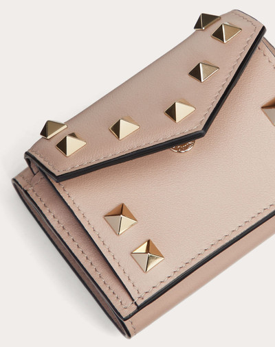 Valentino SMALL ROCKSTUD CALFSKIN WALLET outlook