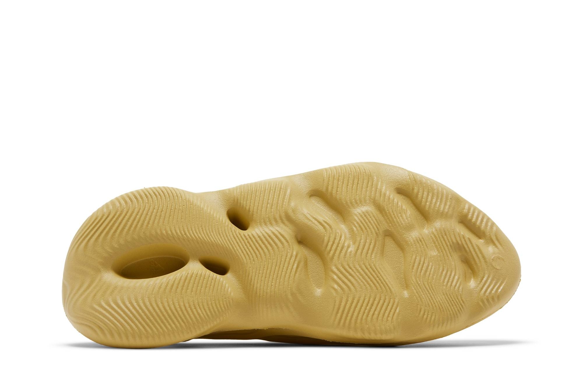 Yeezy Foam Runner 'Sulfur' - 4