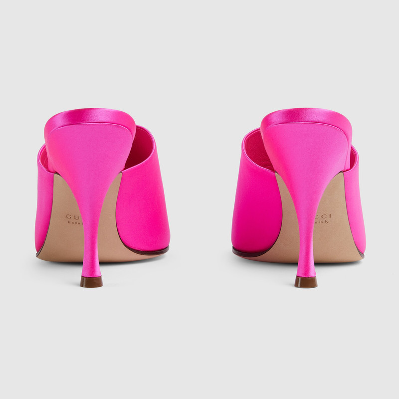 GUCCI Women's slide sandal outlook