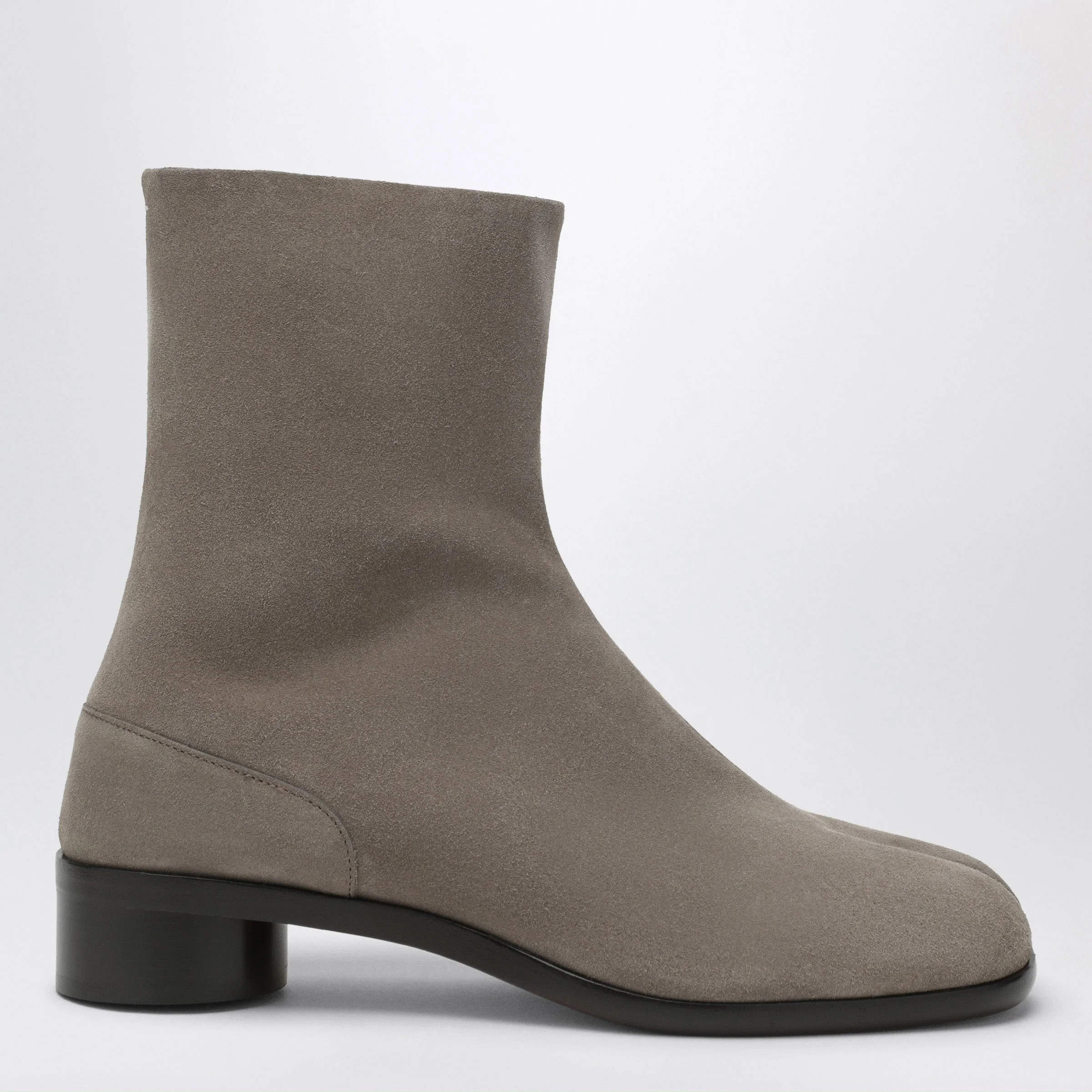 Brown suede Tabi ankle boots - 1