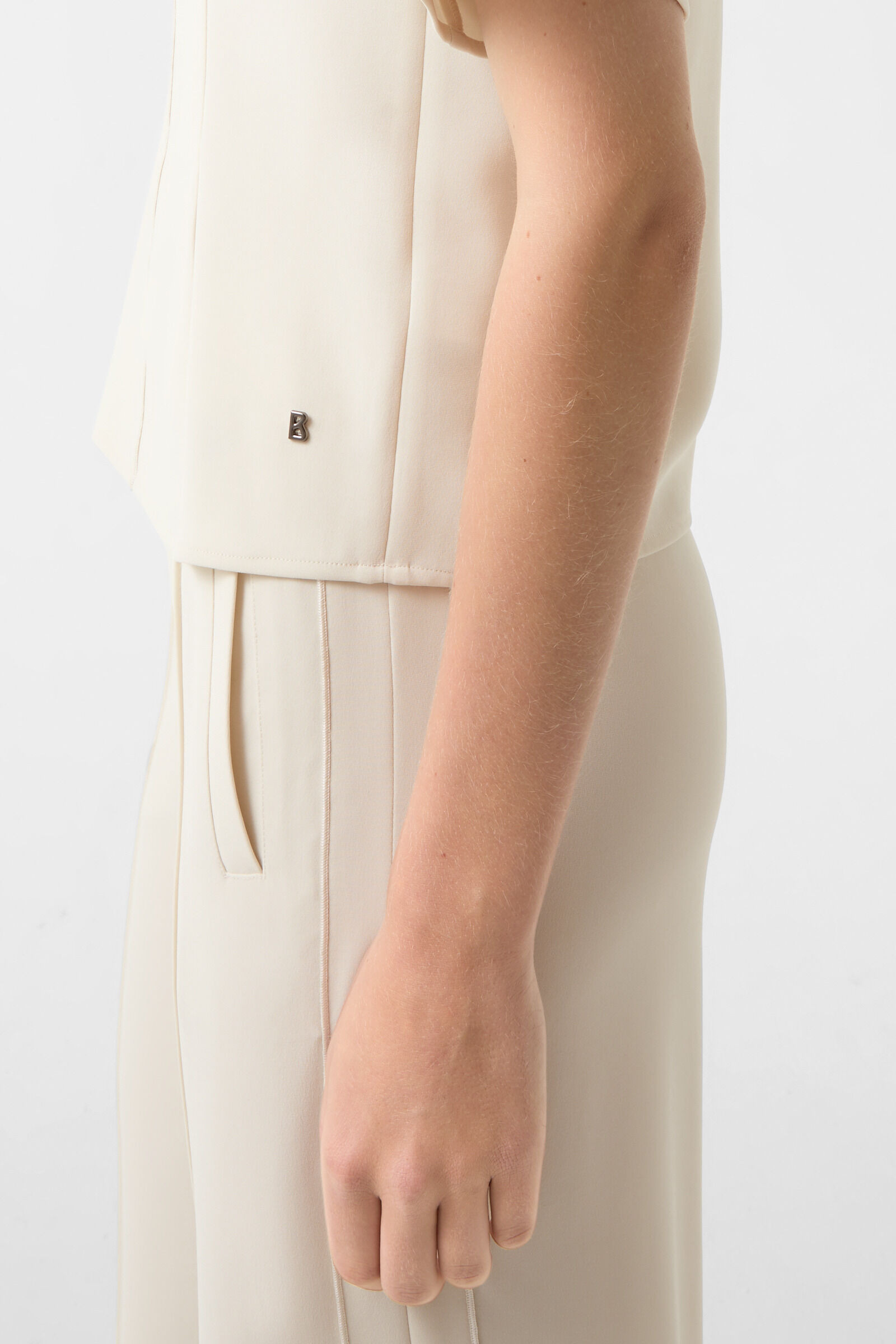 Scarlet crepe shirt in Cream - 5