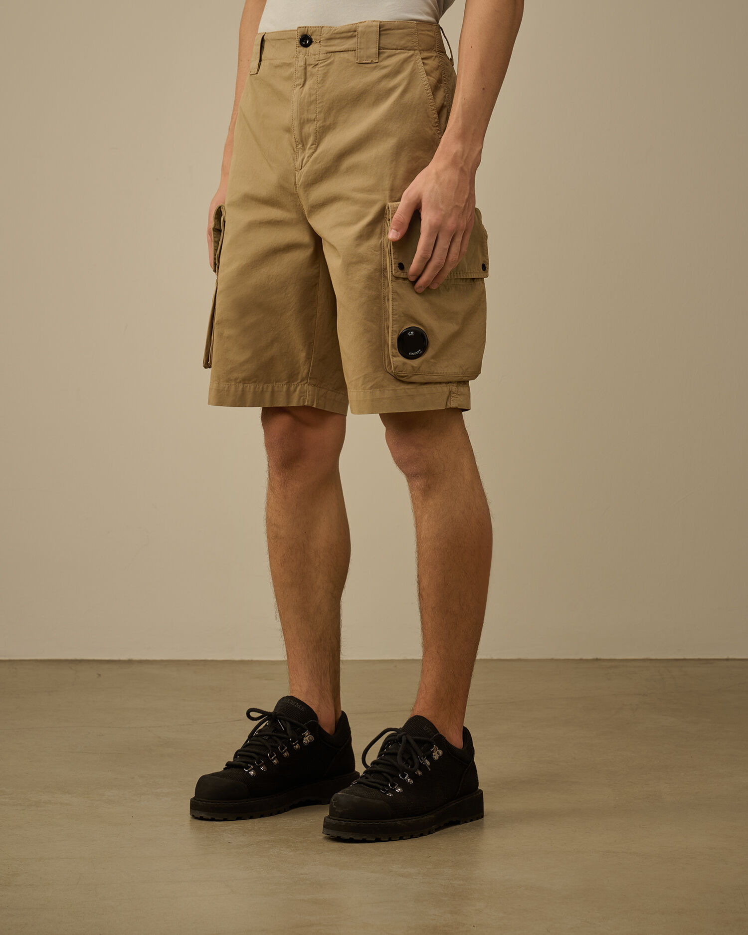 Cotton Gabardine Cargo Shorts - 3