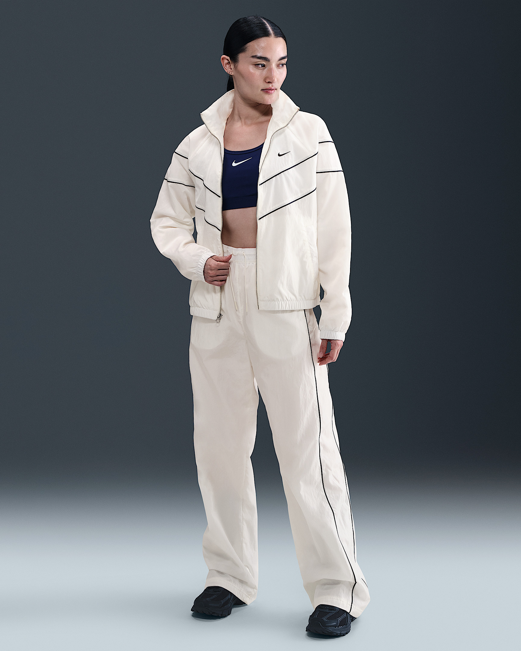 Nike Windrunner Women's Loose UV Woven Full-Zip Jacket - 4