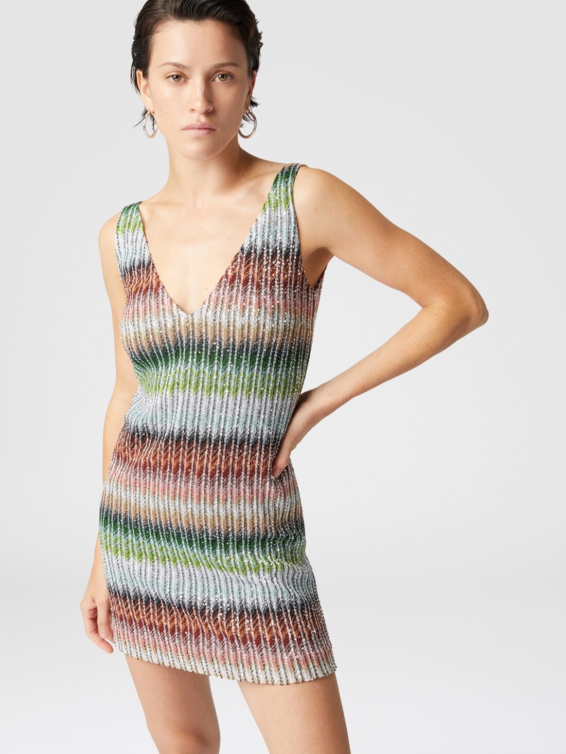 Short dress in gradient zig zag knit with sequins - 4