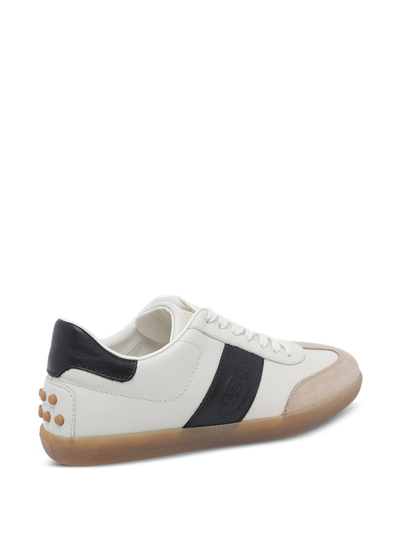 Tabs logo-detail sneakers 3
