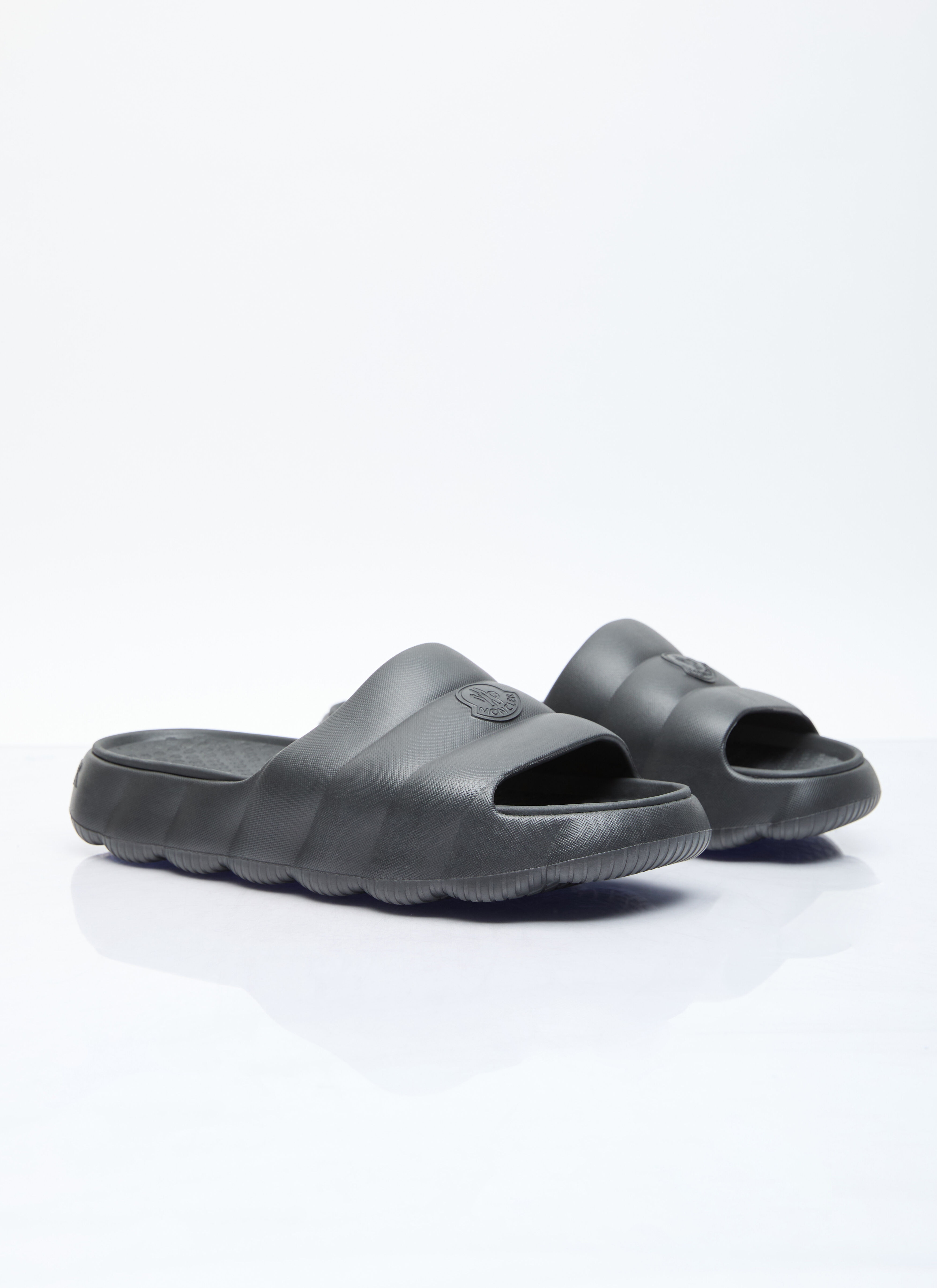 スニーカー MONCLER Lilo Logo Patch Slides MONCLER Lilo Logo-Embossed Rubber Slides for Men | MR PORTER
