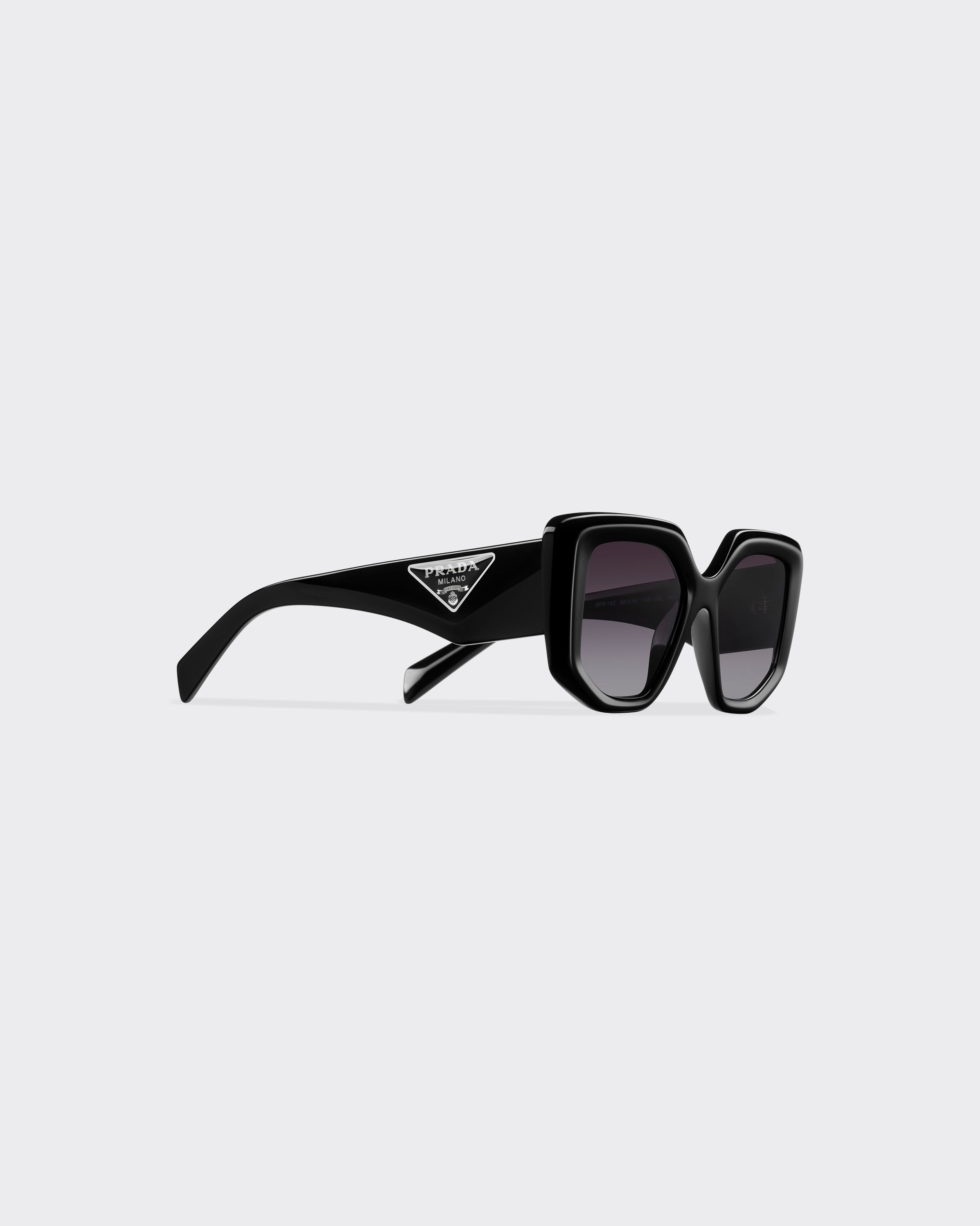 Sunglasses with triangle logo - 3