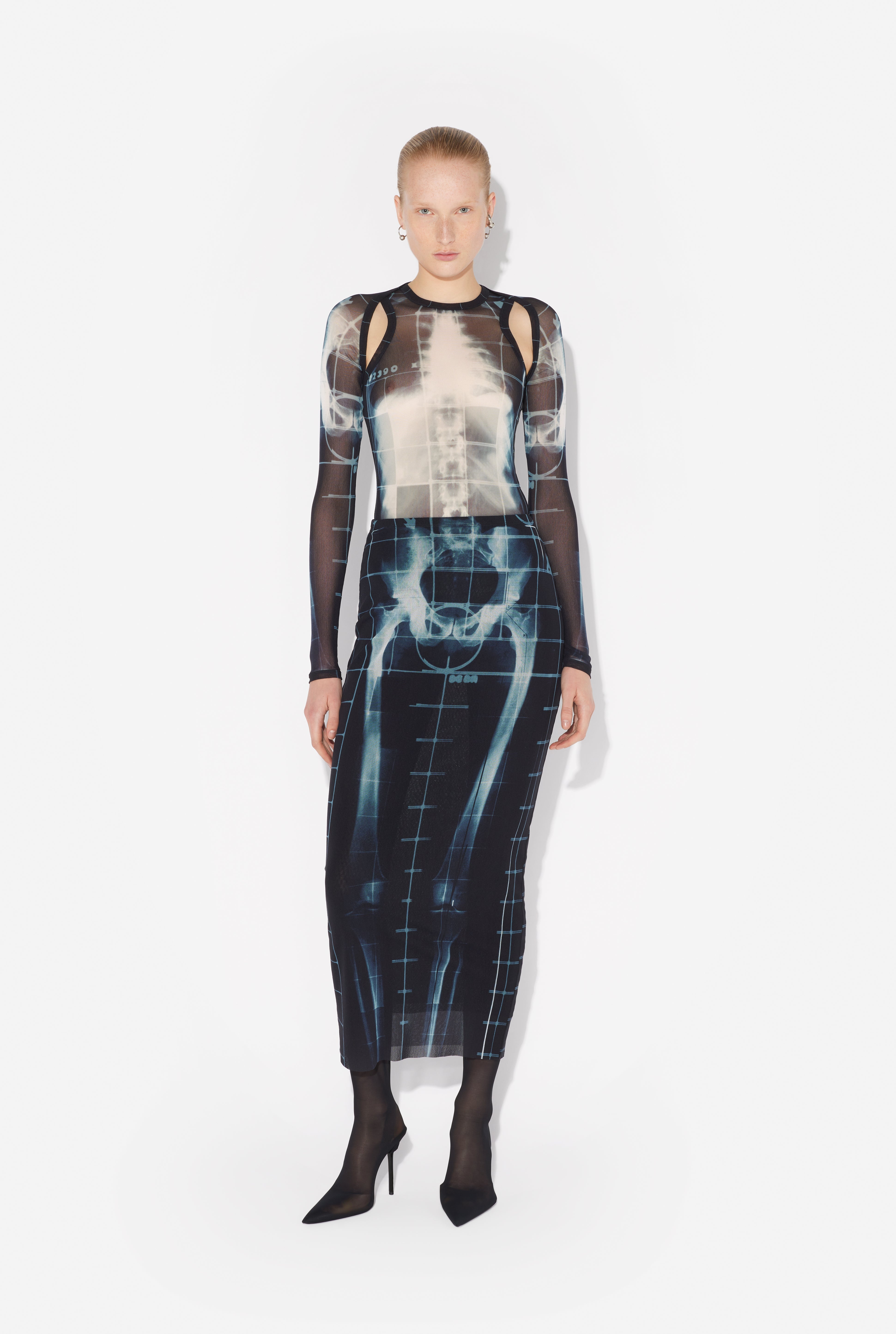 THE BLACK SQUELETOR SLEEVES - 2