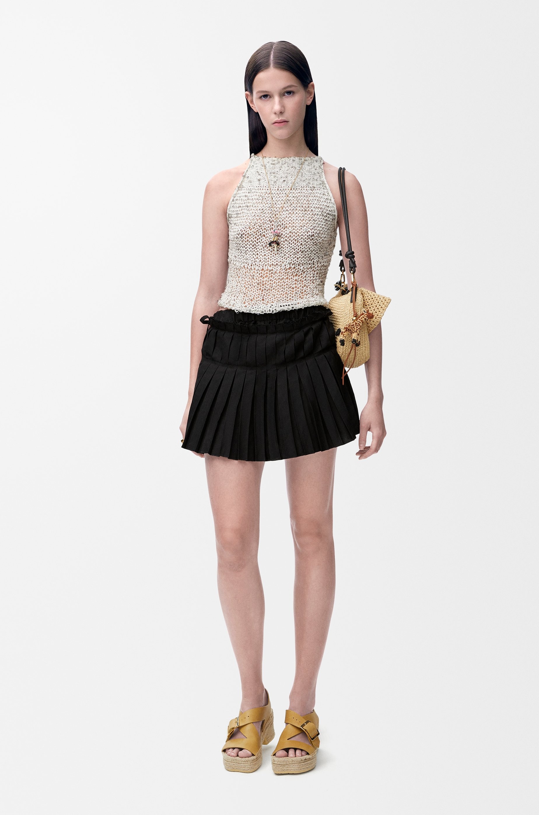 Pleated shorts in viscose and linen - 2