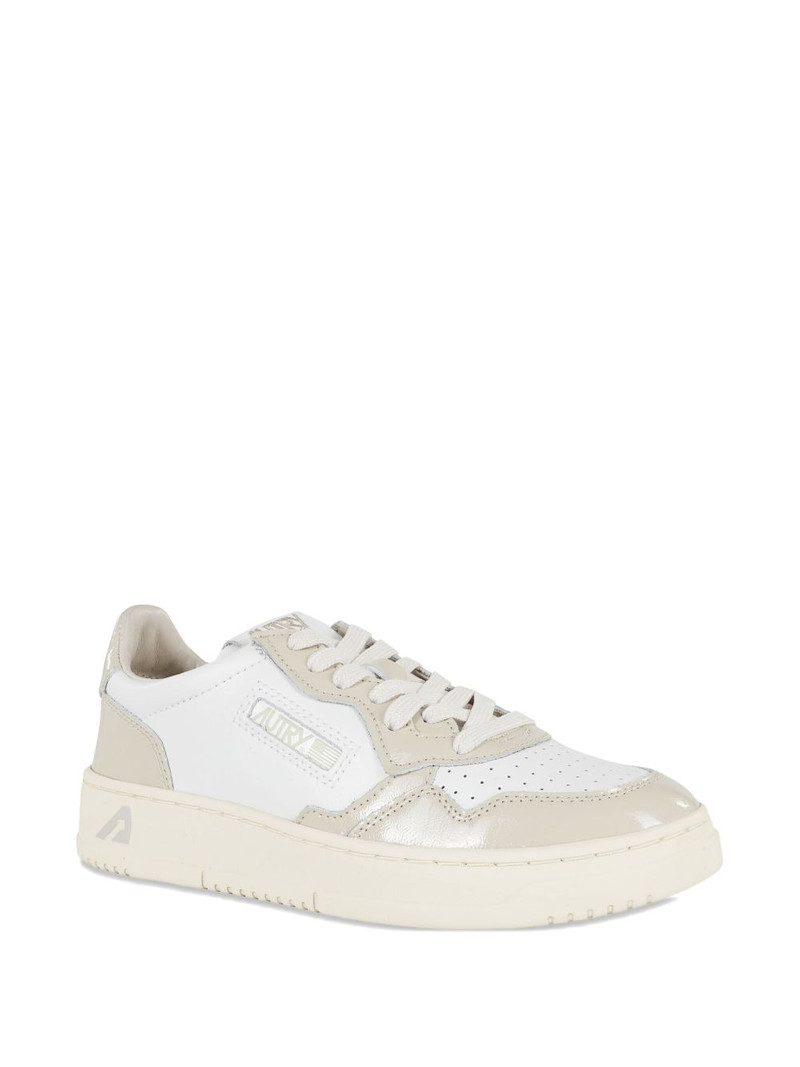 AUTRY Medalist leather sneakers outlook