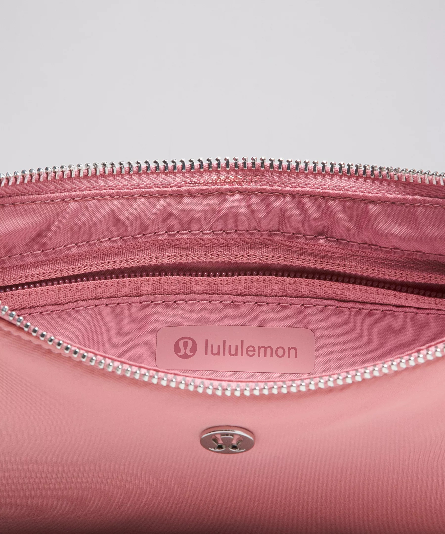 City Essentials Mini Shoulder Bag 1L - 5