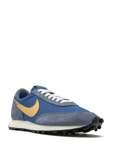 Nike Daybreak SP sneakers outlook