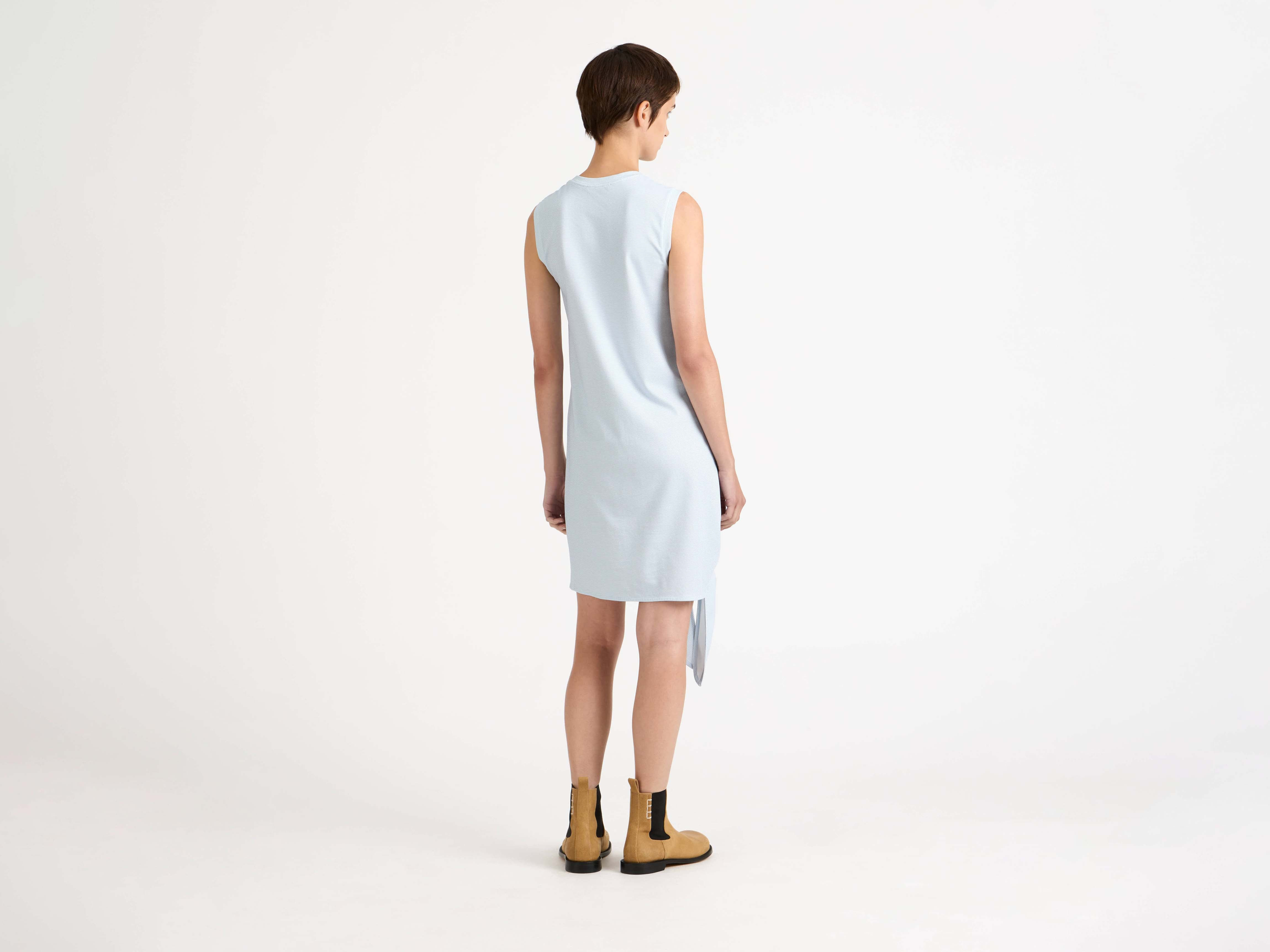 HEM KNOT DRESS IN WHITE BLUE - 3