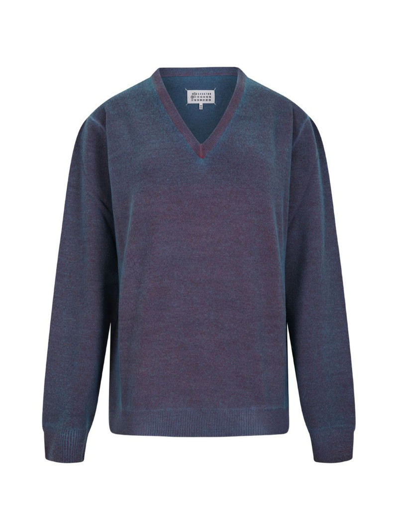 V-neck sweater 1