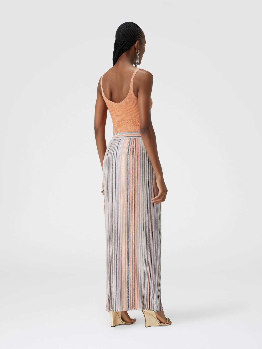 Long ribbed parted skirt with sequins - 3