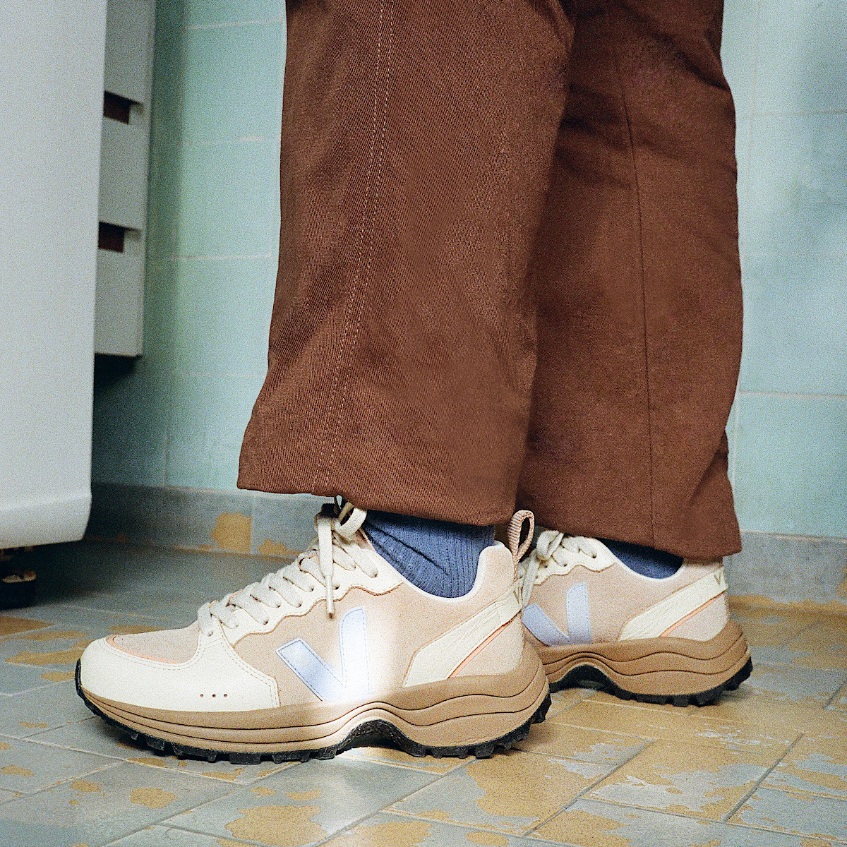 VENTURI SUEDE ALMOND SWAN - 4