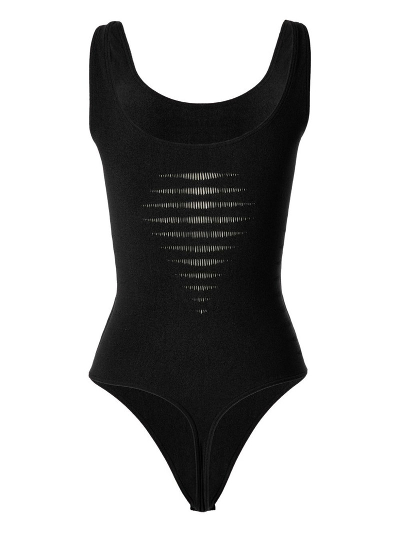 slash string body 5