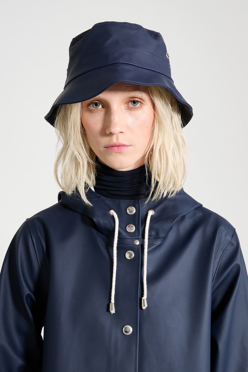 Stutterheim Beckholmen Bucket Hat Navy outlook