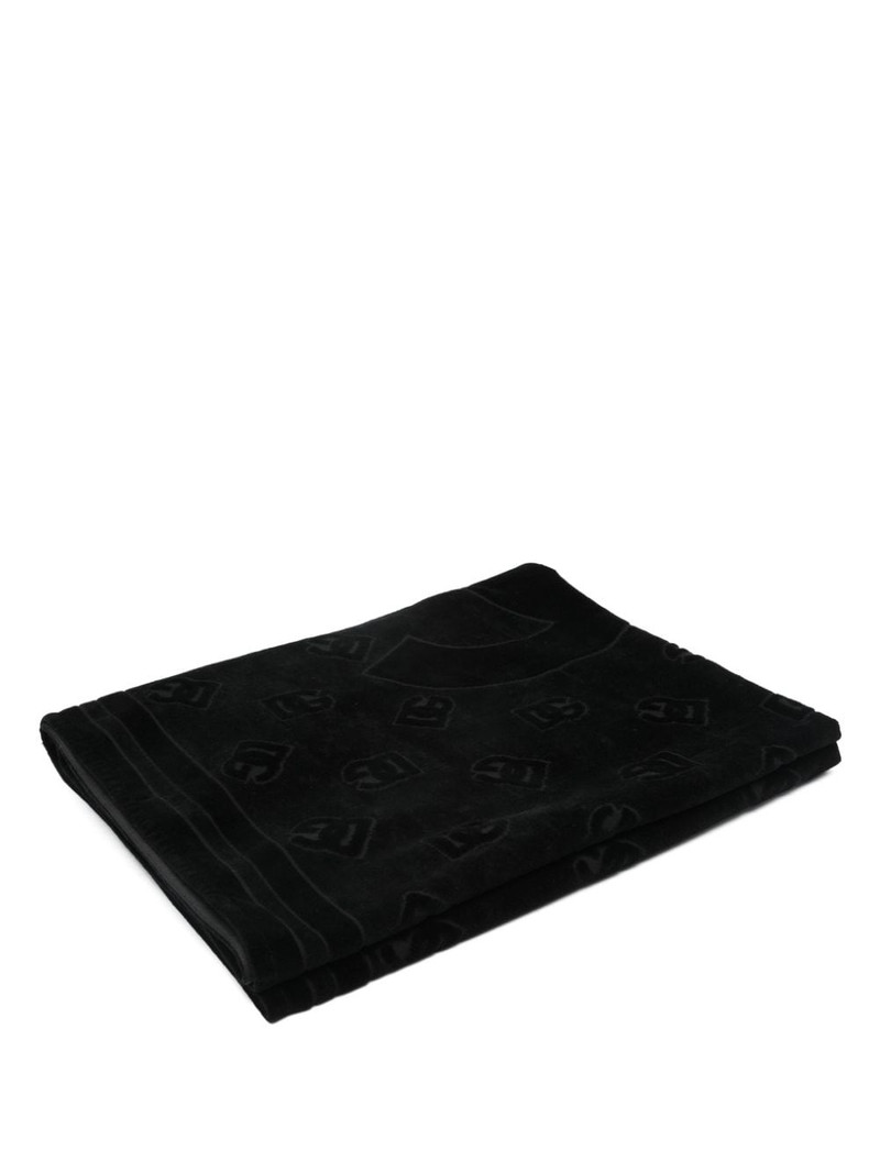 jacquard-logo beach towel 1