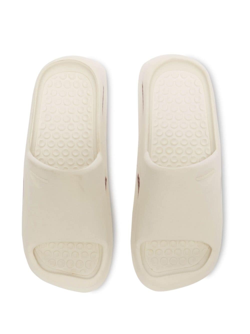 Eco Moulded logo-embossed slides - 4