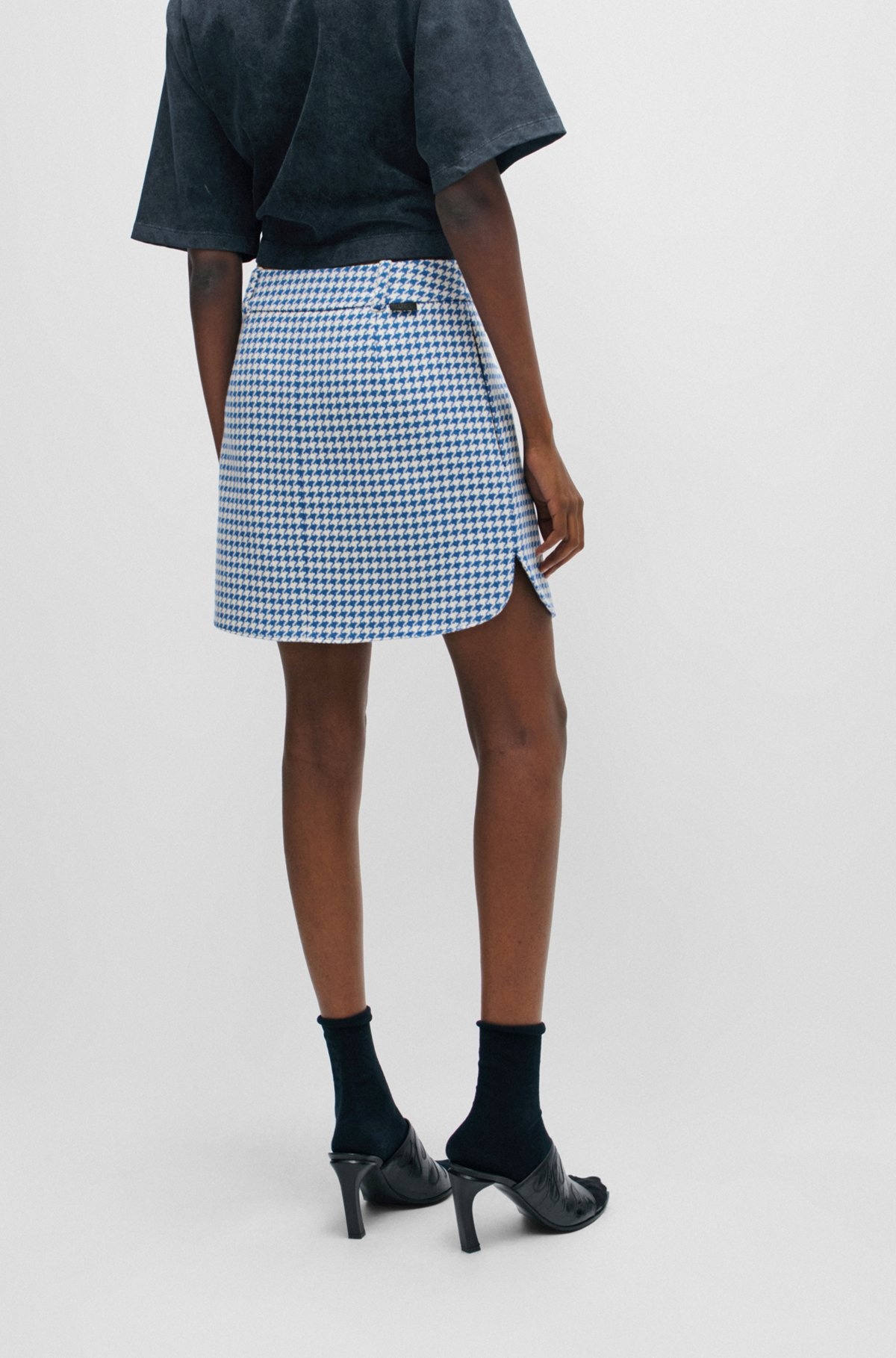 HOUNDSTOOTH MINI SKIRT IN A COTTON BLEND - 4