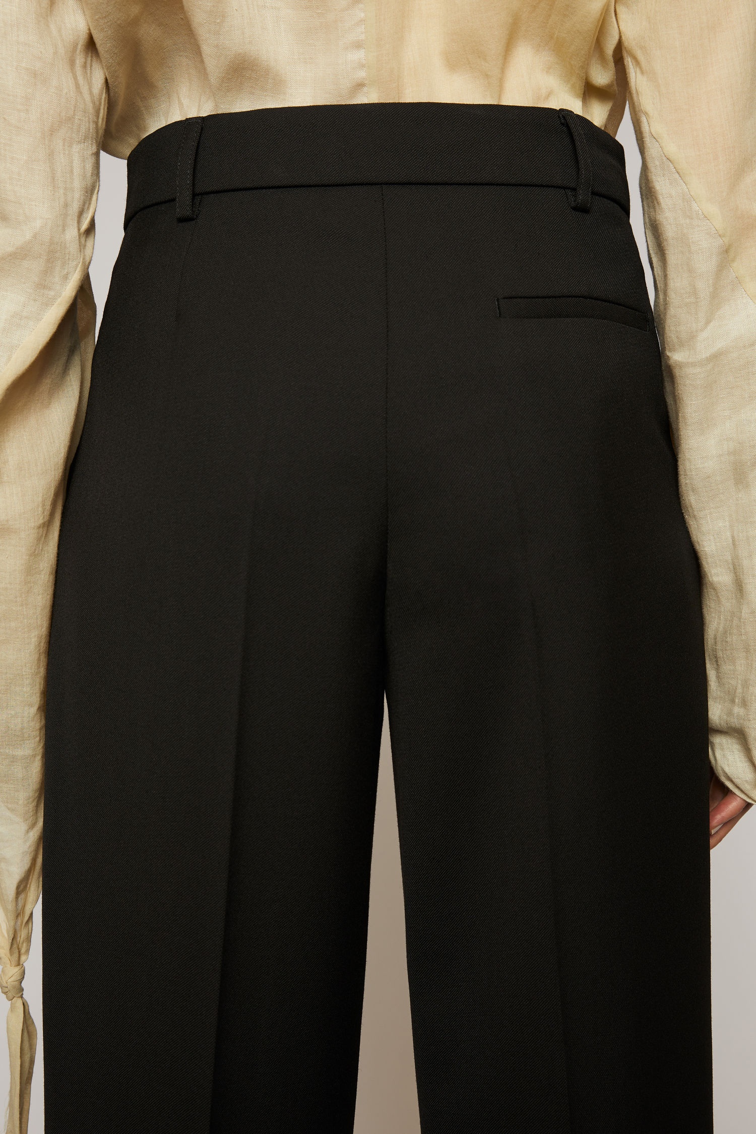 Pleated tapered-leg trousers black - 6