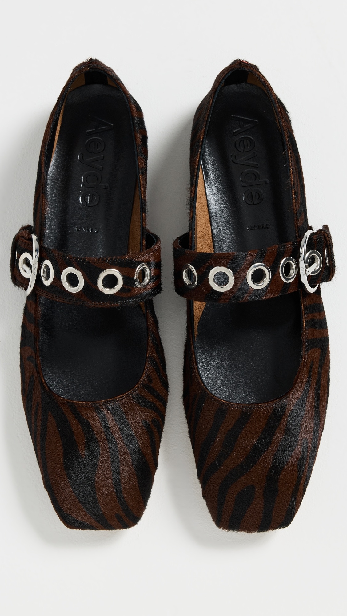 Uma Eyelet Zebra Ponyhair Moka Flats - 4