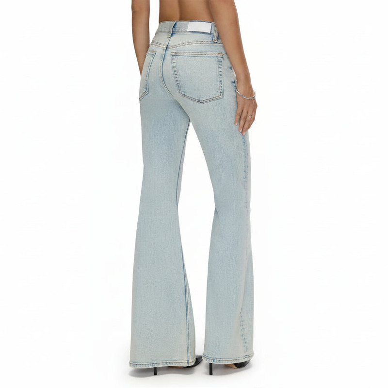 RE/DONE The Strutter Jeans outlook
