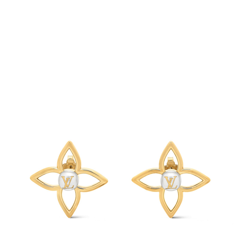 Pearly Flower Stud Earrings 1