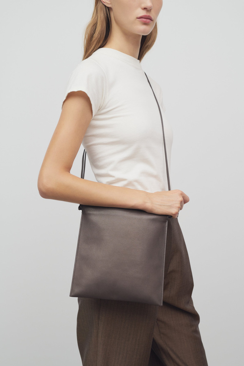 Medicine Pouch in Leather 4