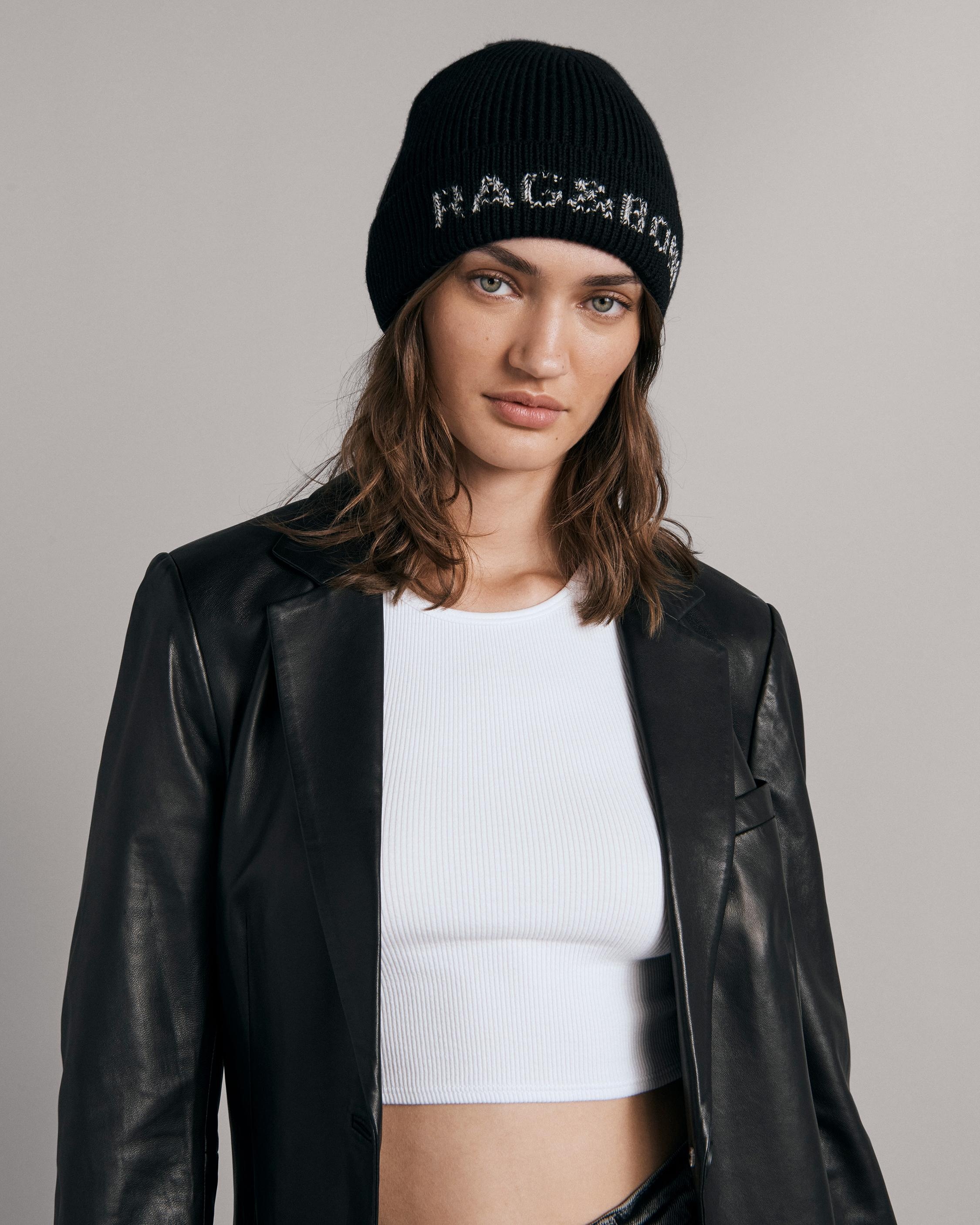 Margo Beanie
Wool Hat - 2