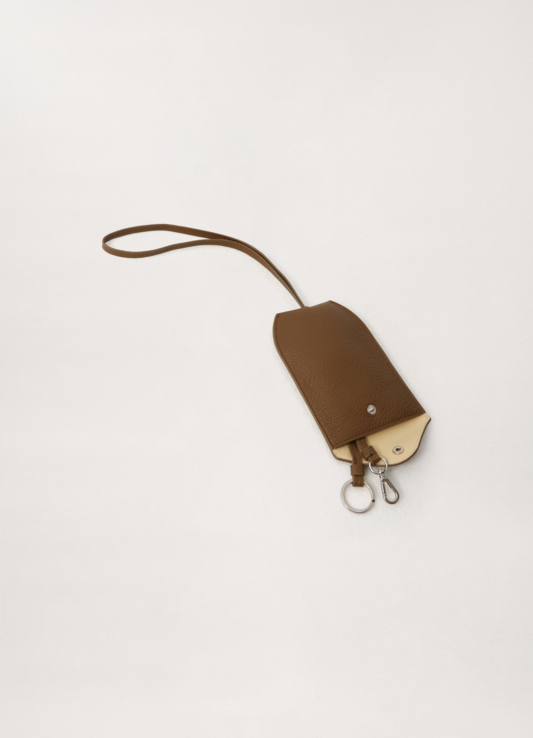 ENVELOPPE KEY RING POUCH
SOFT GRAINED LEATHER - 1