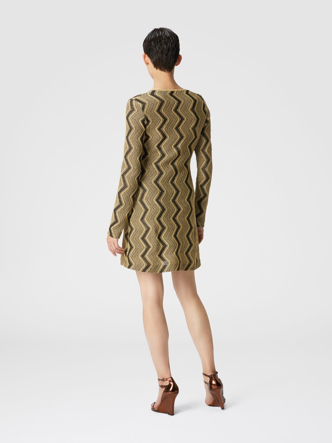 V-neck dress in lamé zig zag viscose - 3