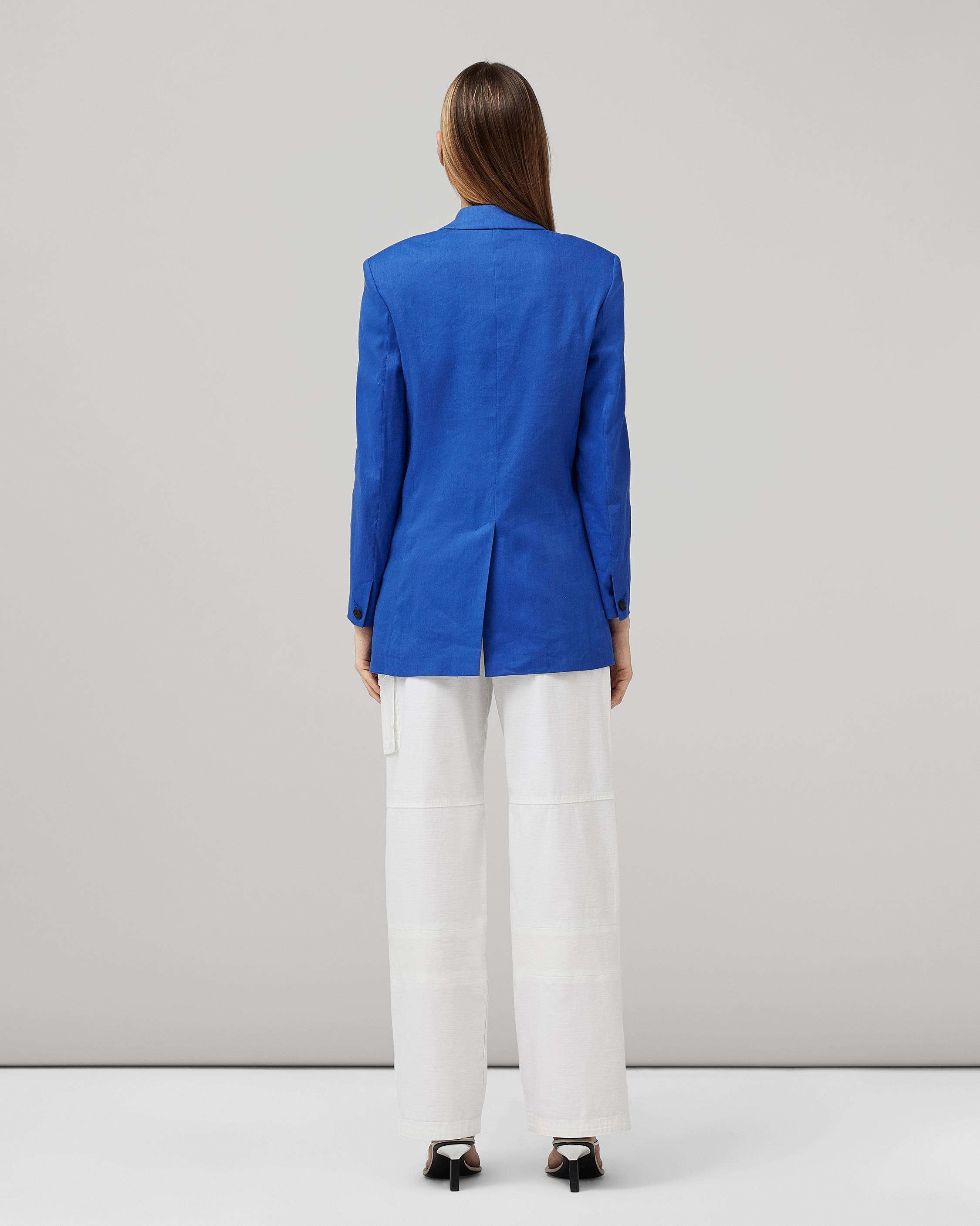 Charles Linen Blazer
Classic Fit Blazer - 5