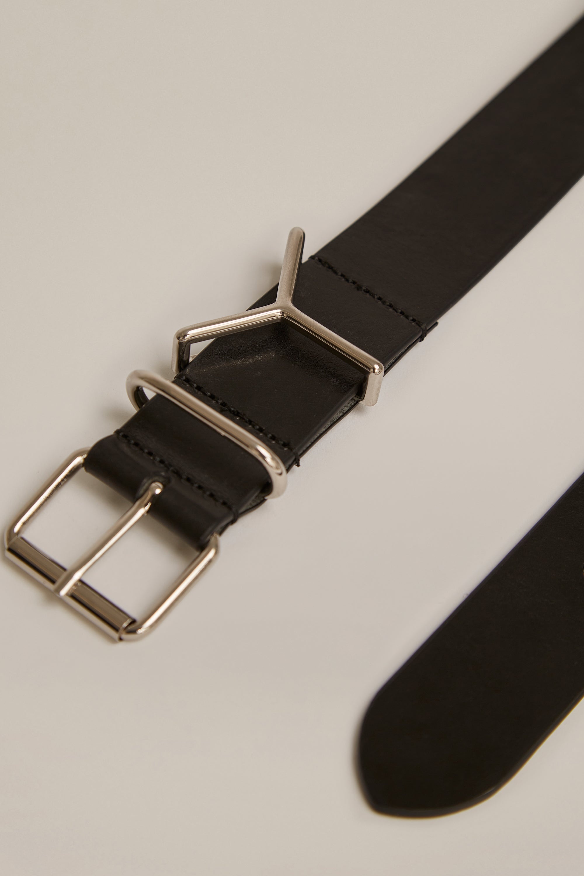 Y/Project Classic Y Belt | yproject | REVERSIBLE Y/Project Classic Y Belt | yproject | REVERSIBLE