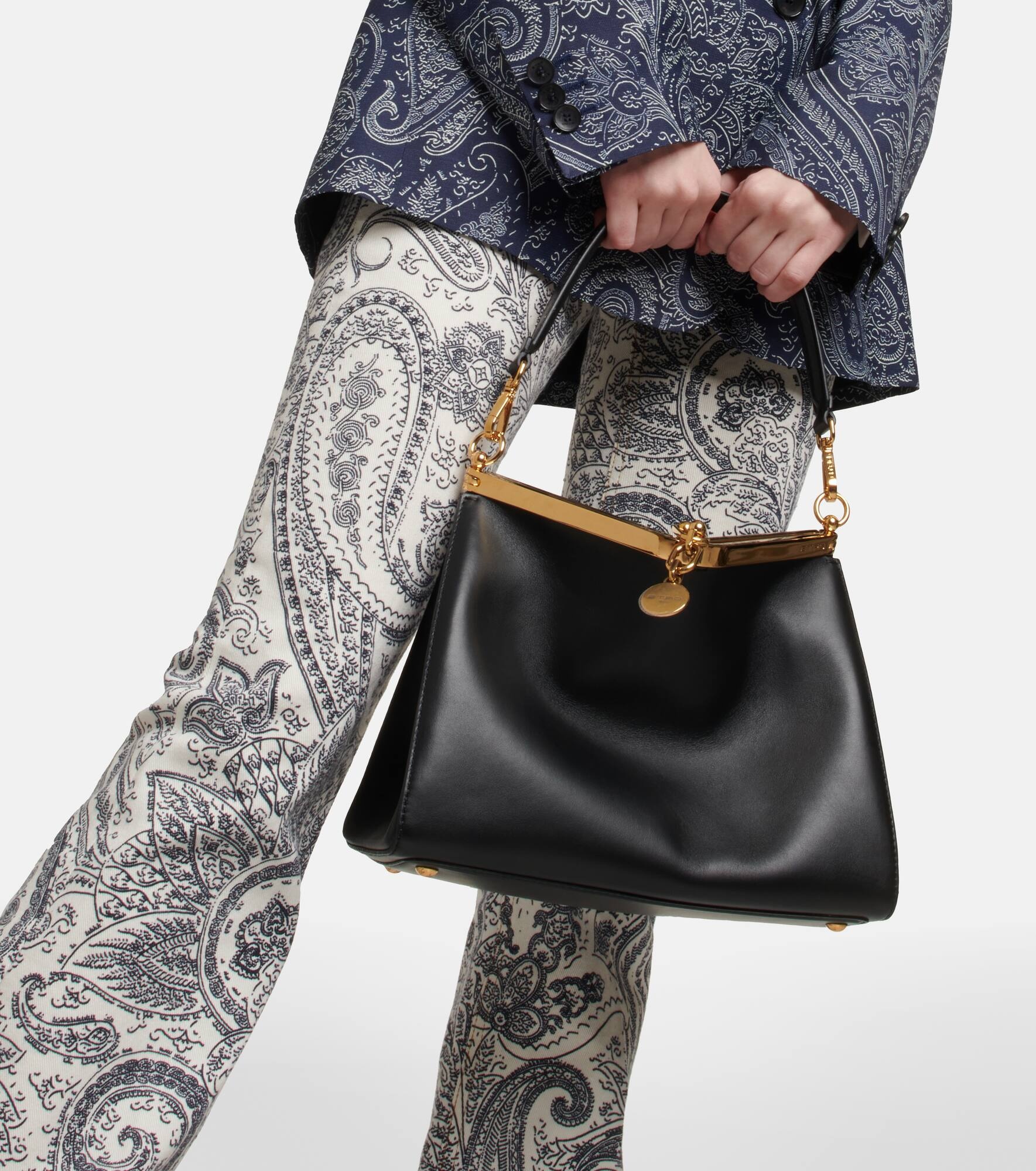 Vela Medium leather shoulder bag - 6