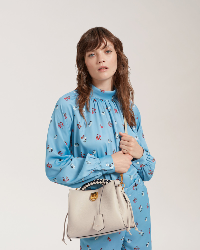 Mulberry Small Iris
Chalk & Midnight Heavy Grain outlook