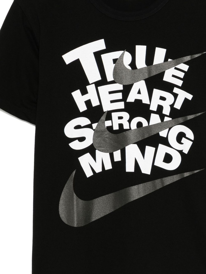 BLACK COMME des GARÇONS x Nike slogan-print T-shirt outlook