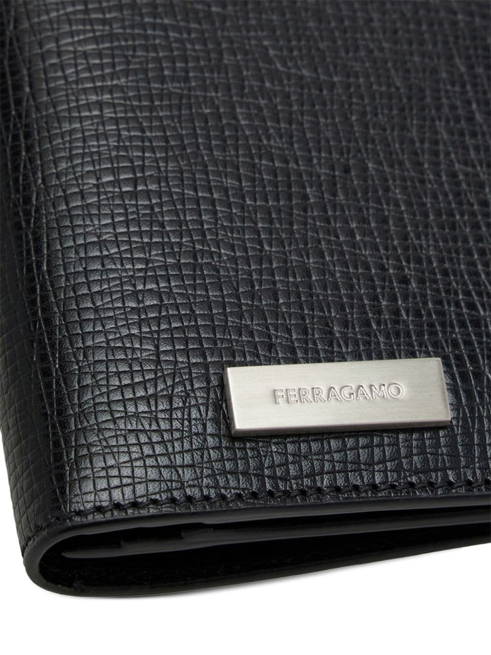 bi-fold textured leather wallet - 5