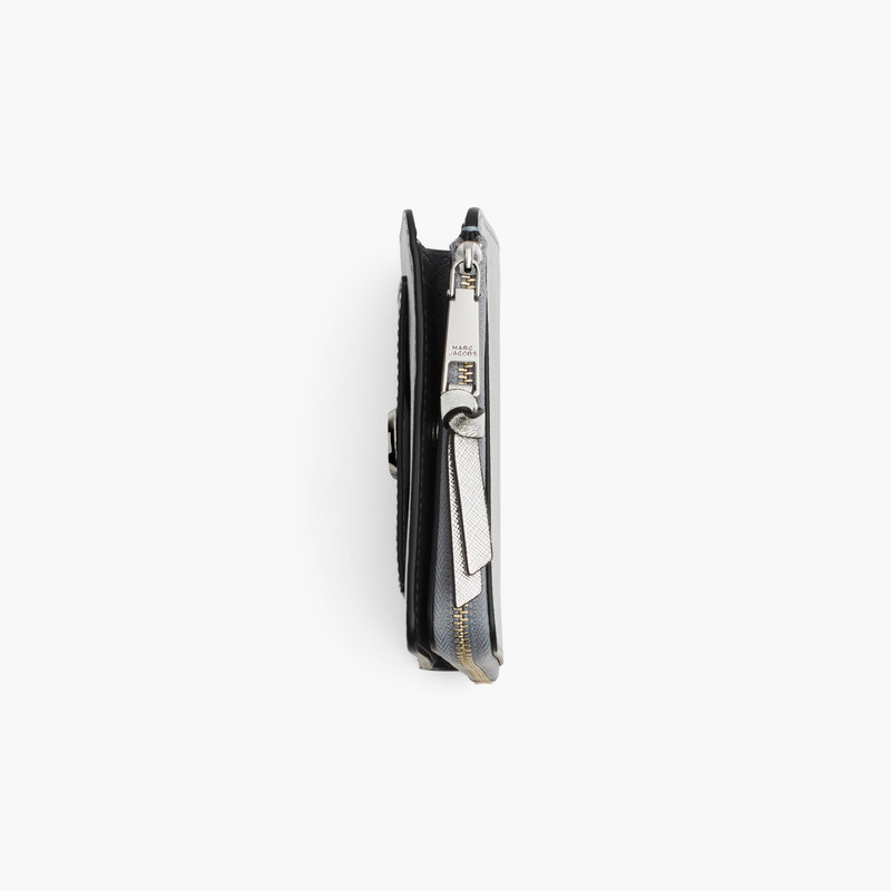 Marc Jacobs THE UTILITY SNAPSHOT SLIM BIFOLD WALLET outlook