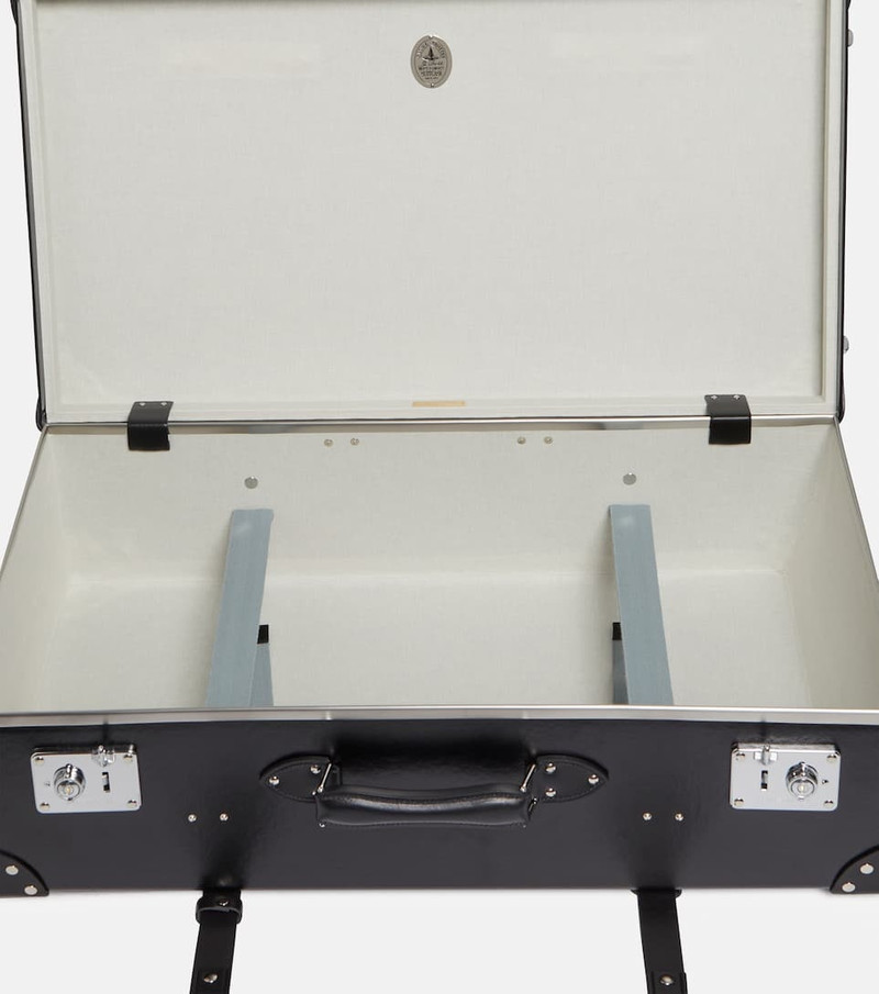 Globe-Trotter Centenary Large suitcase outlook