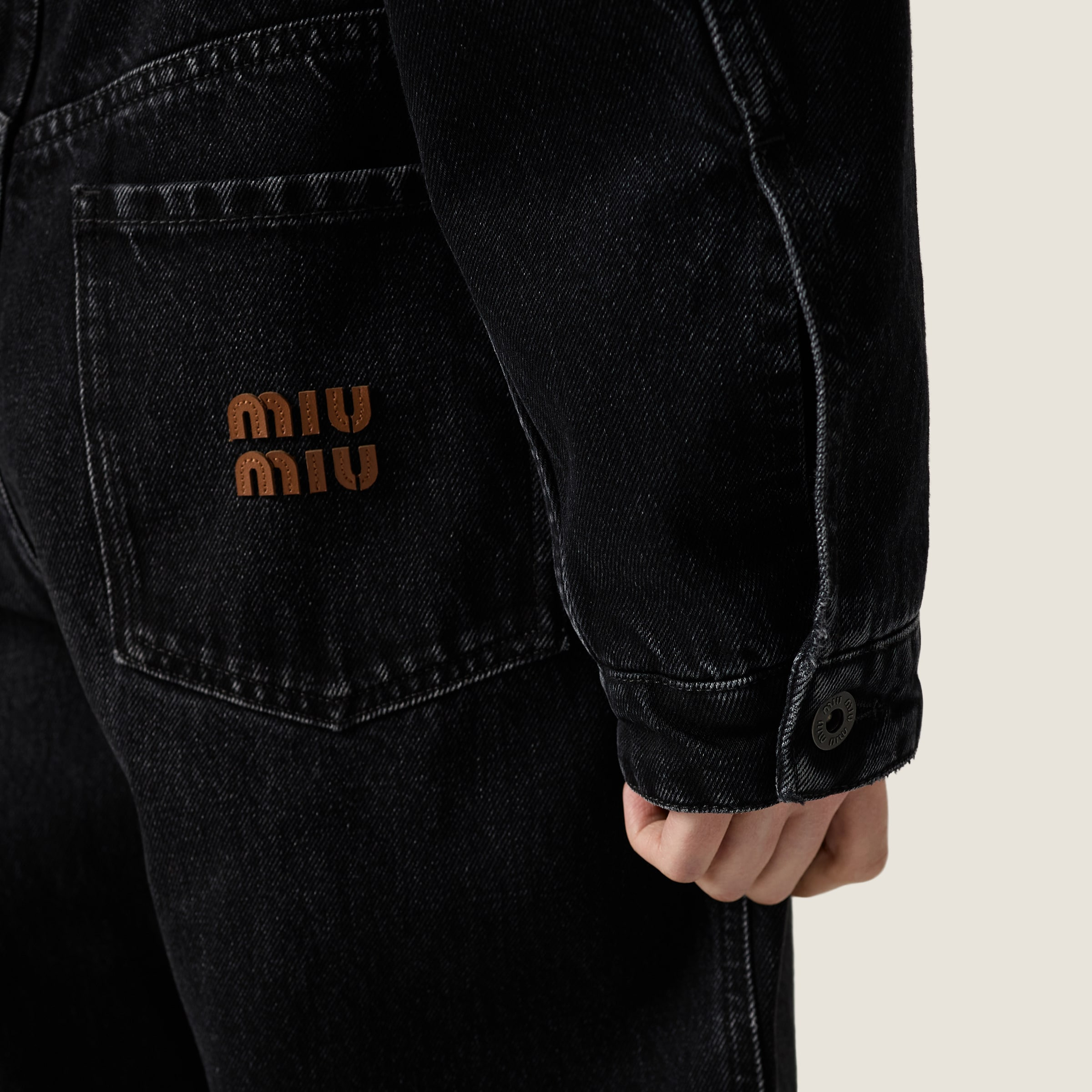 Black denim jacket - 6