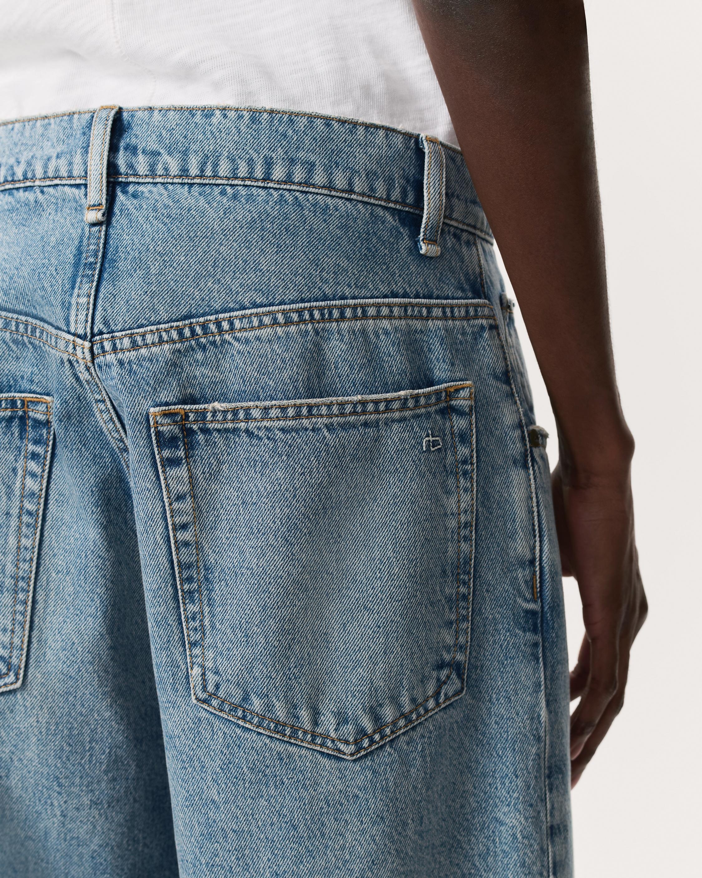 rbBAGGY Fit Jeans
Authentic Rigid Denim - 6