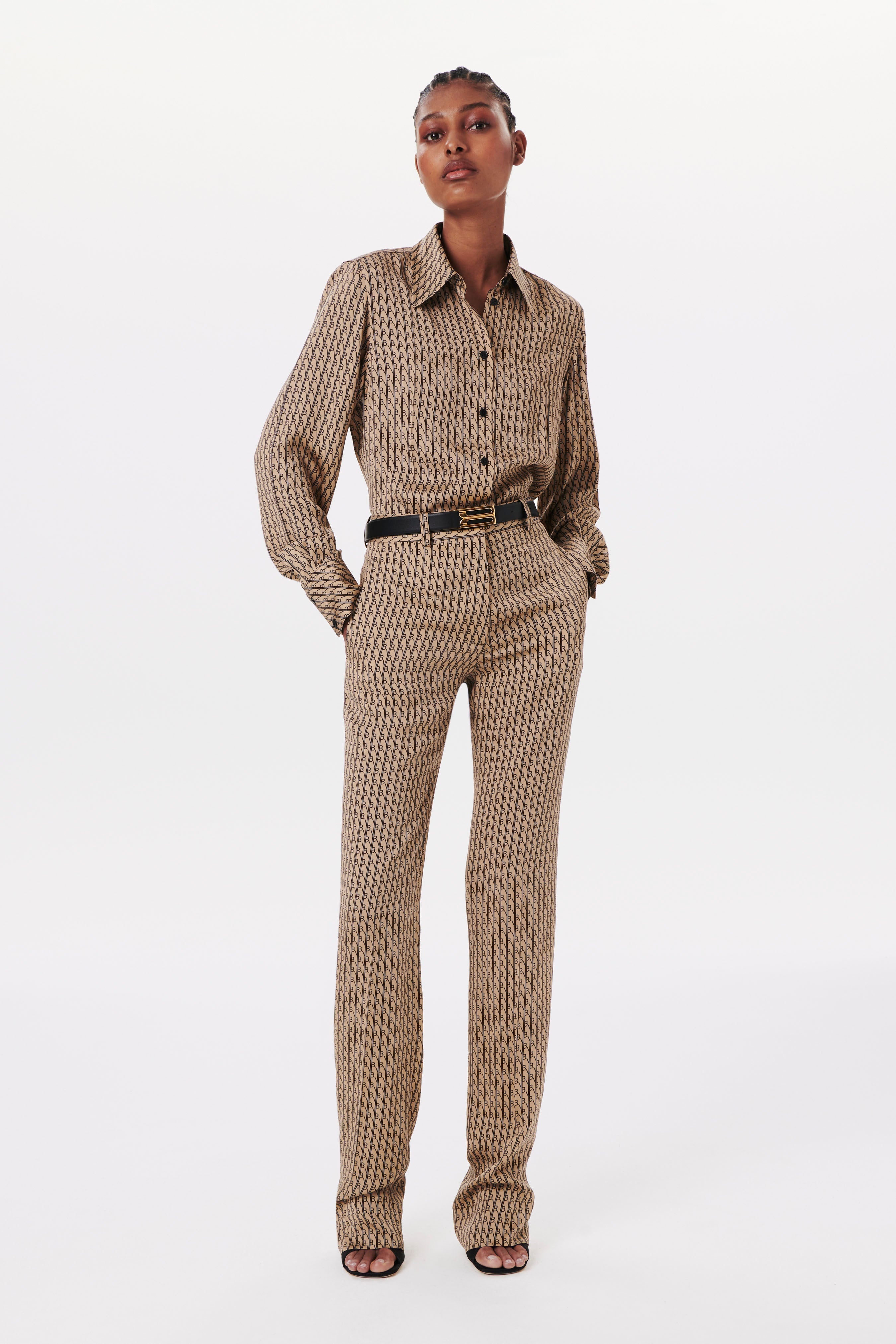Tailored Slim-Leg Trouser in Camel-Dark Navy - 2