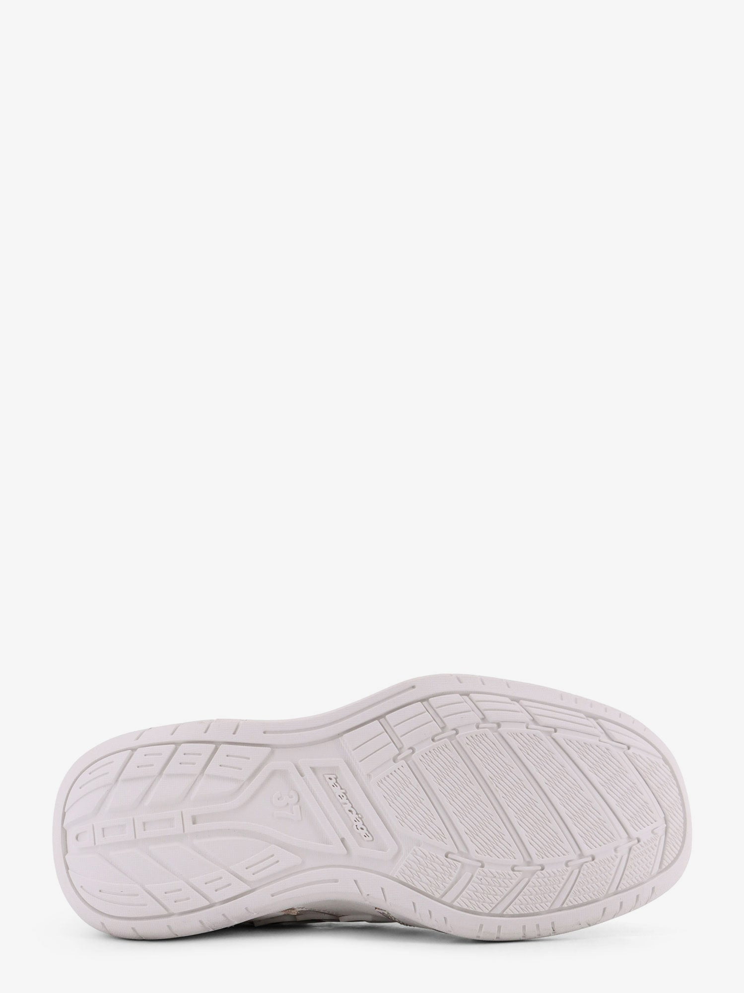 Balenciaga Hamptons Worn-Out Leather Low-Top Sneakers - 4