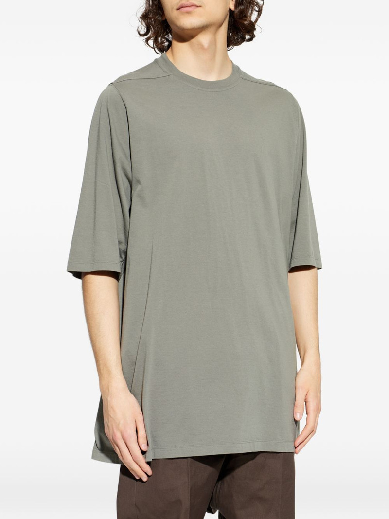 shoulder seams T-shirt 3